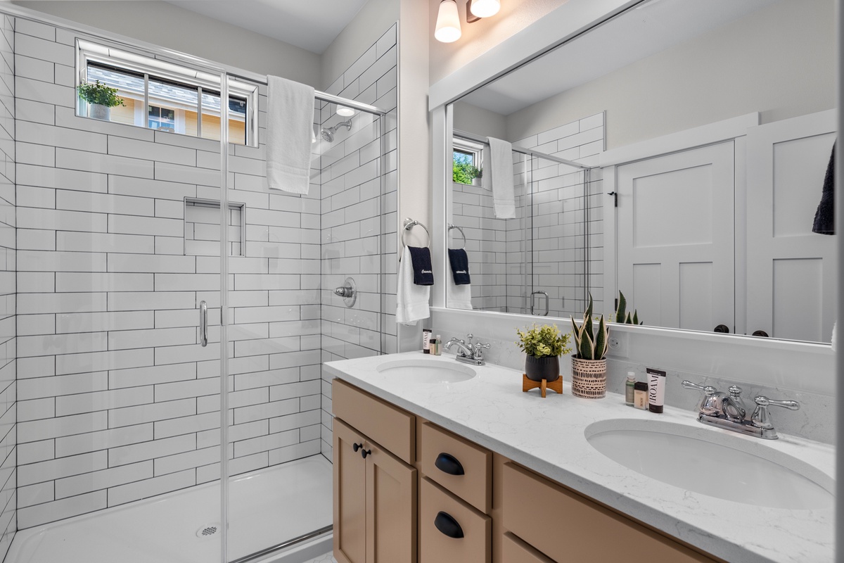 Ensuite bathroom with walk-in shower