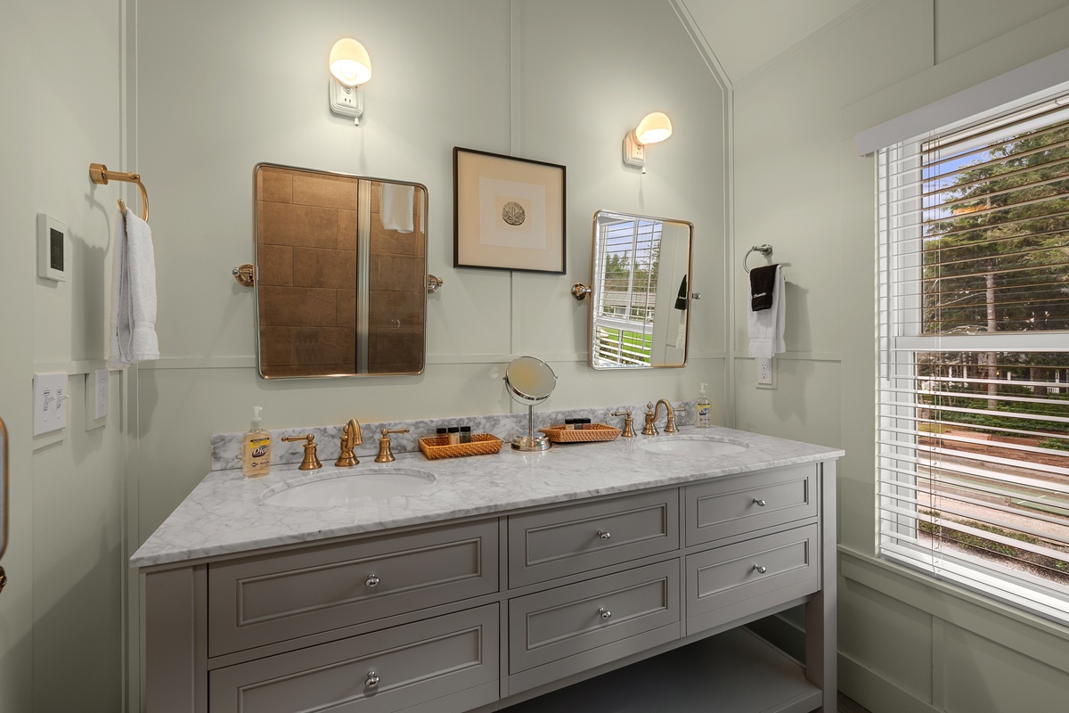 Double sinks make sharing a breeze