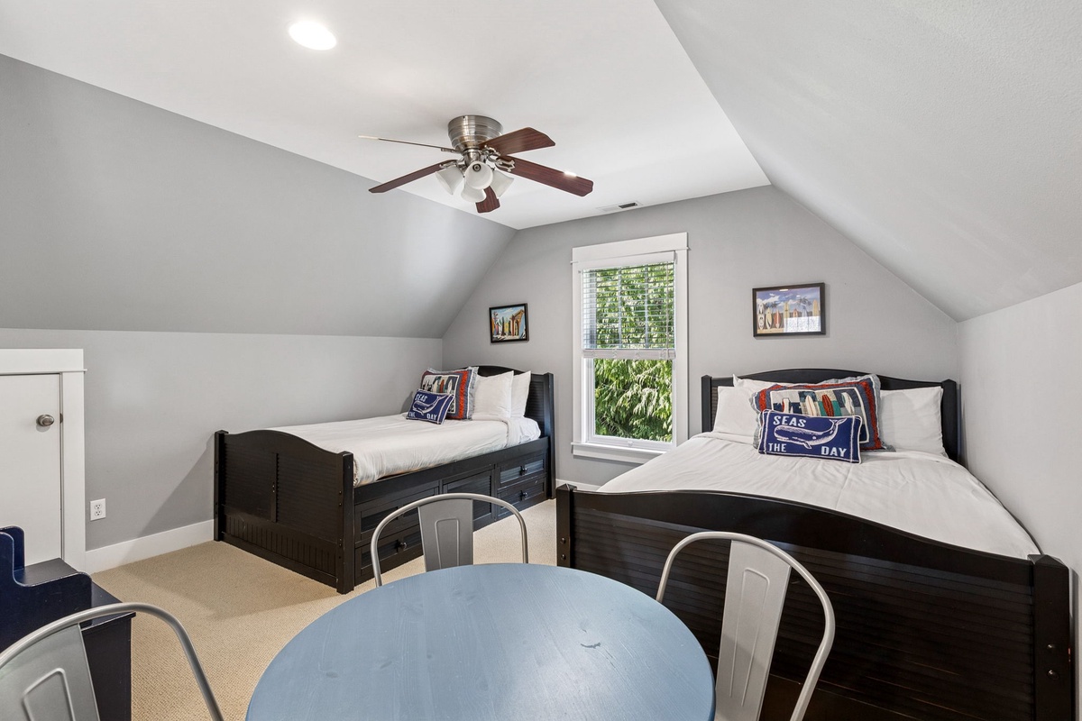 Top floor queen beds