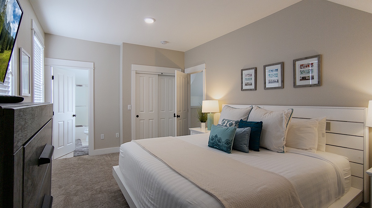 Second floor king bedroom with ensuite bath