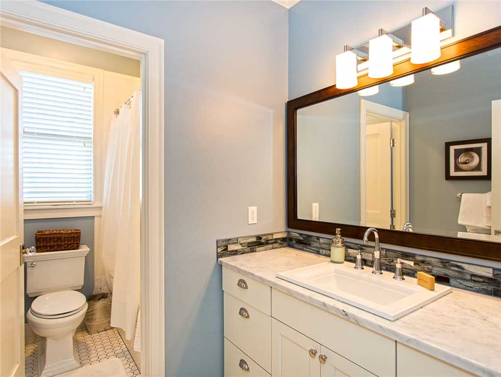 Second floor shared bathroom