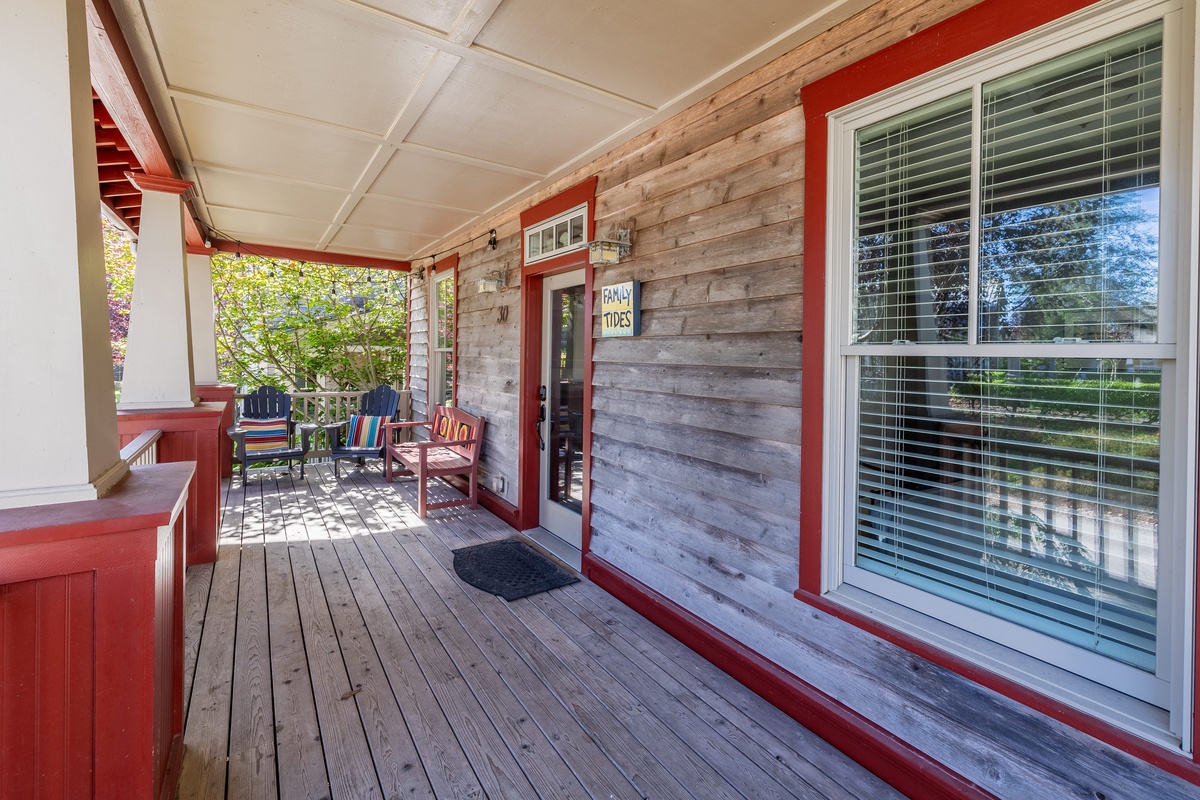 The front porch welcomes you to Family Tides