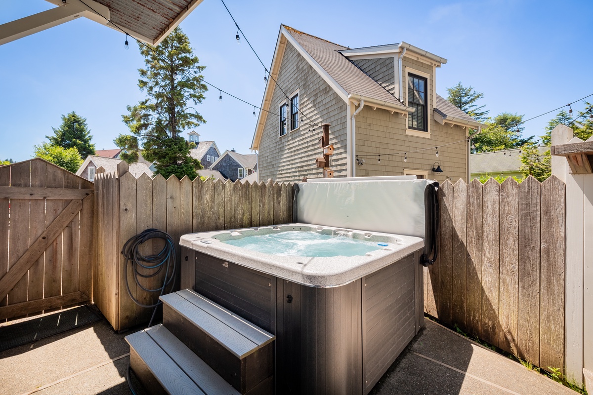 Private hot tub