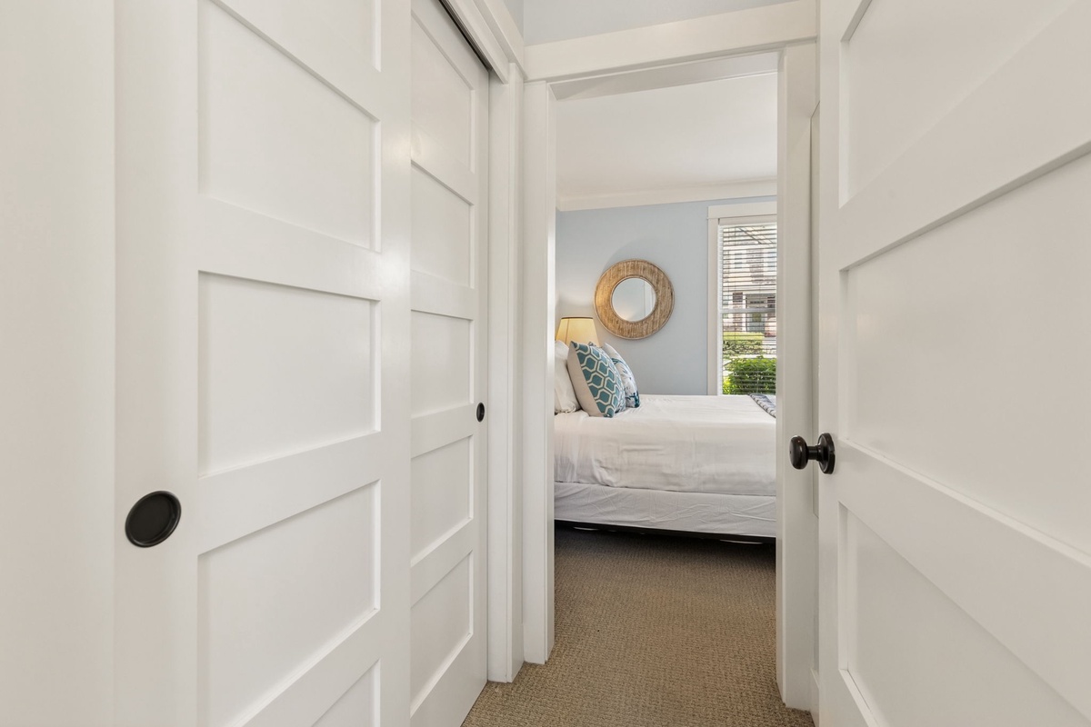 Main level primary suite