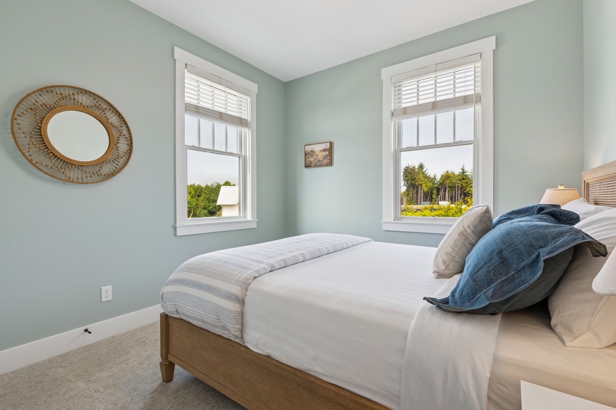 Second level guest room