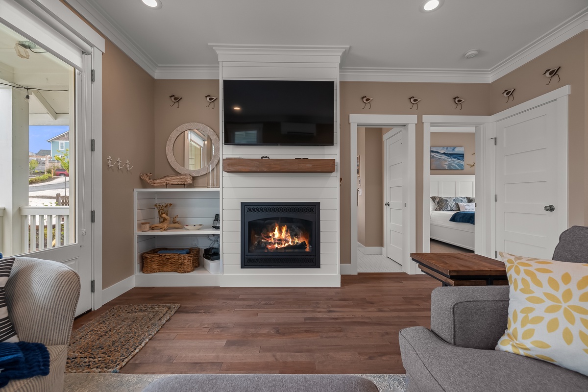 Living room with gas fireplace