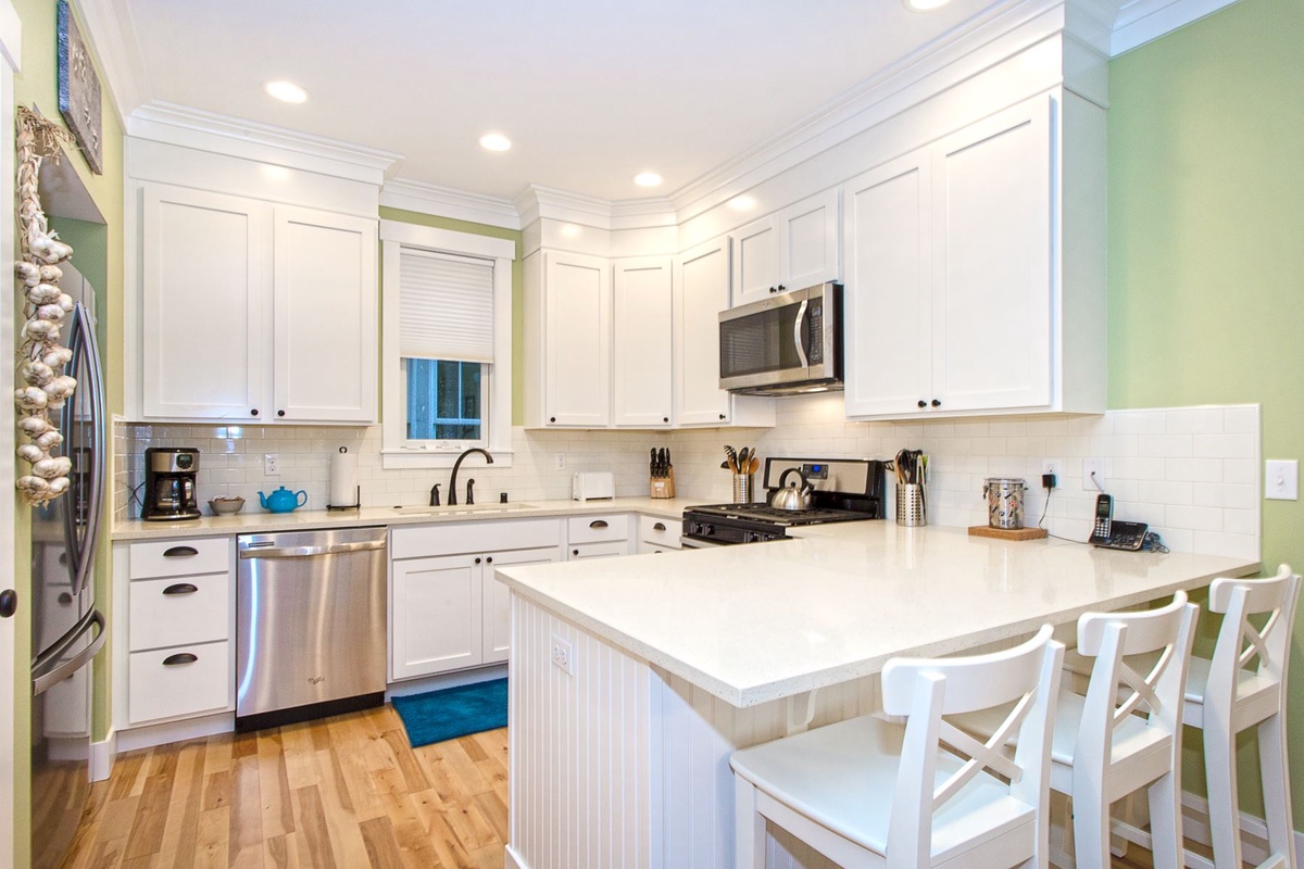 Kitchen with island