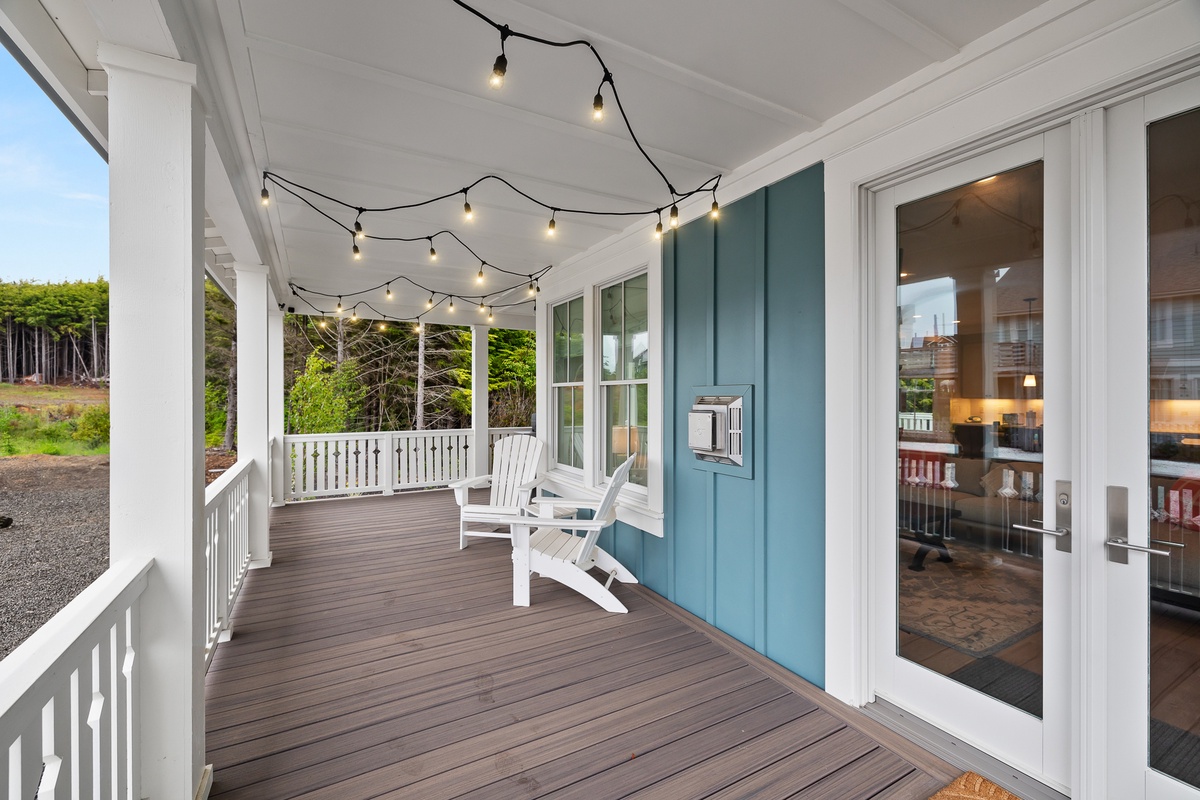 Covered wraparound porch