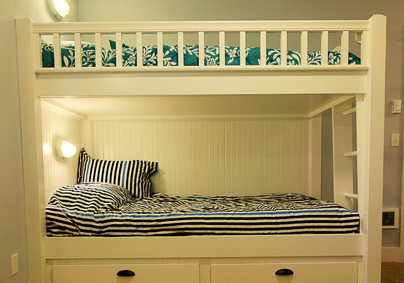 Bunk bedroom