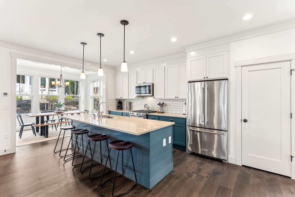 Kitchen Island with Seating