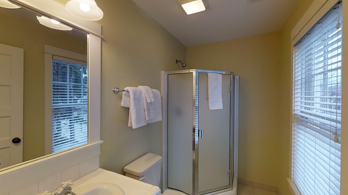 This private primary ensuite makes mornings a breeze