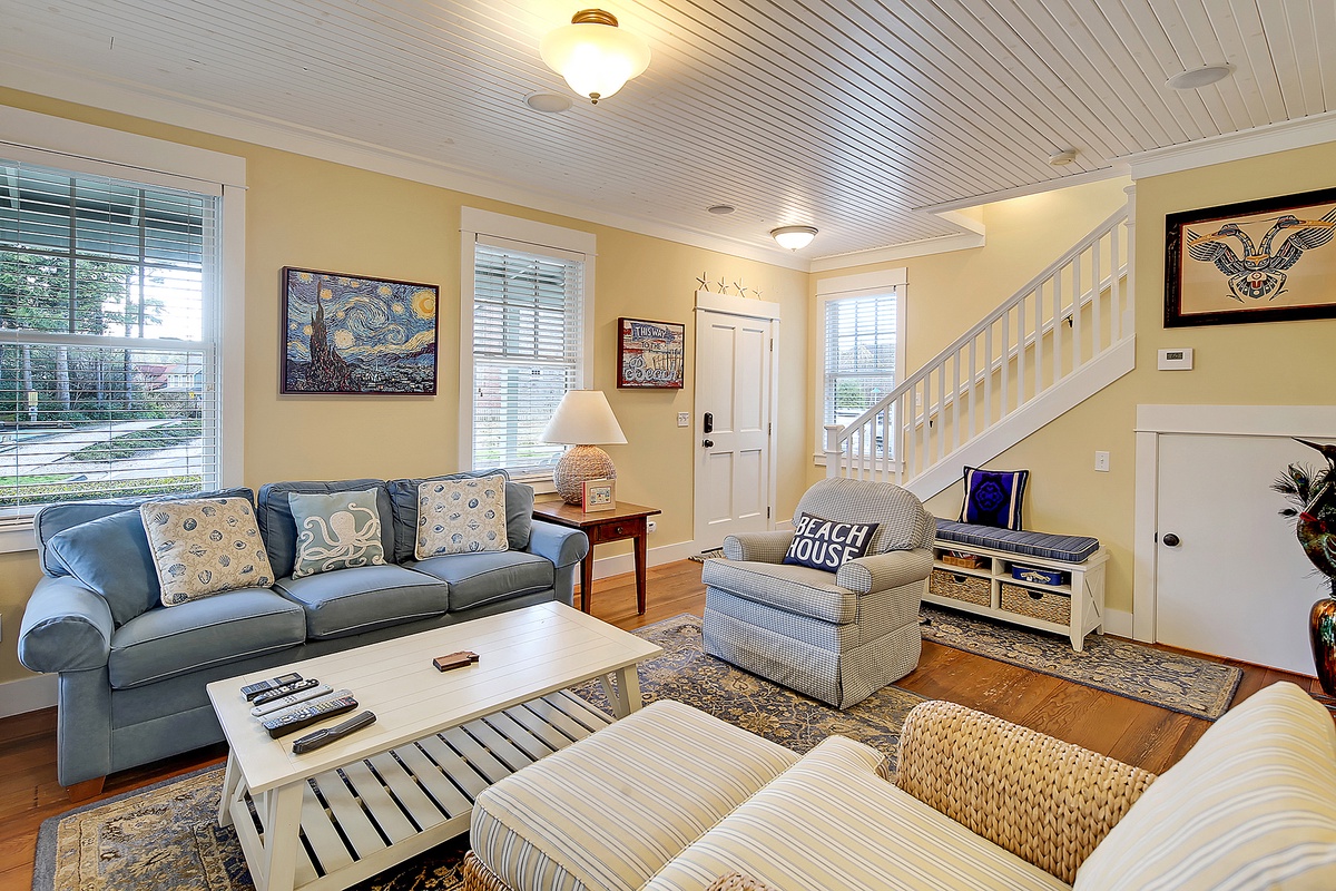 The main floor is spacious, bright and beautifully connected