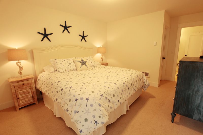 Lower level Primary Suite - Starfish Room