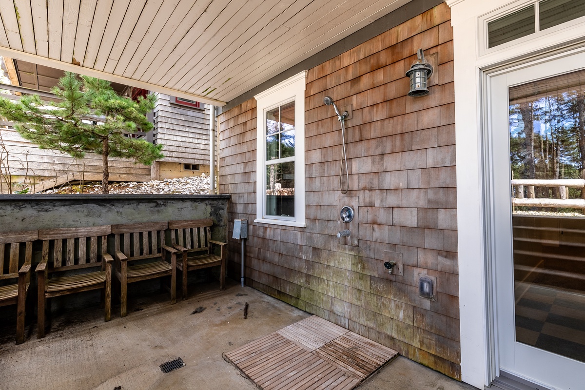 Outdoor shower