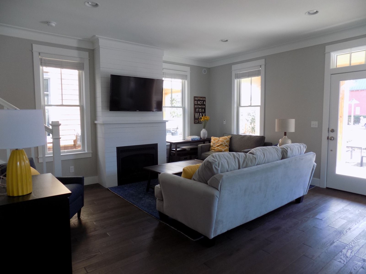 Living room with gas fireplace