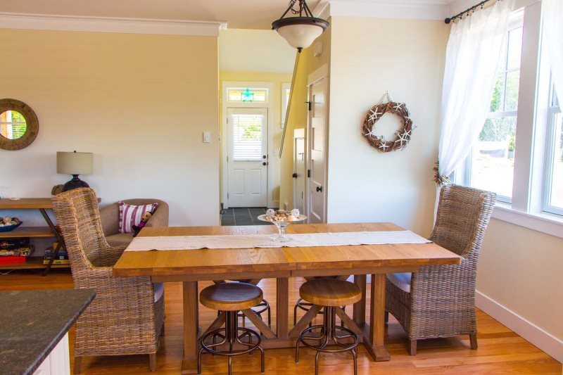 Dining Area with Seating