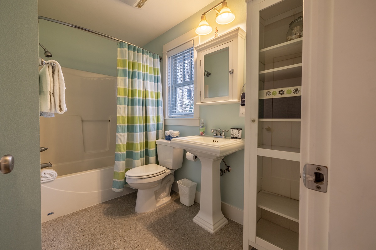 Bathroom with tub