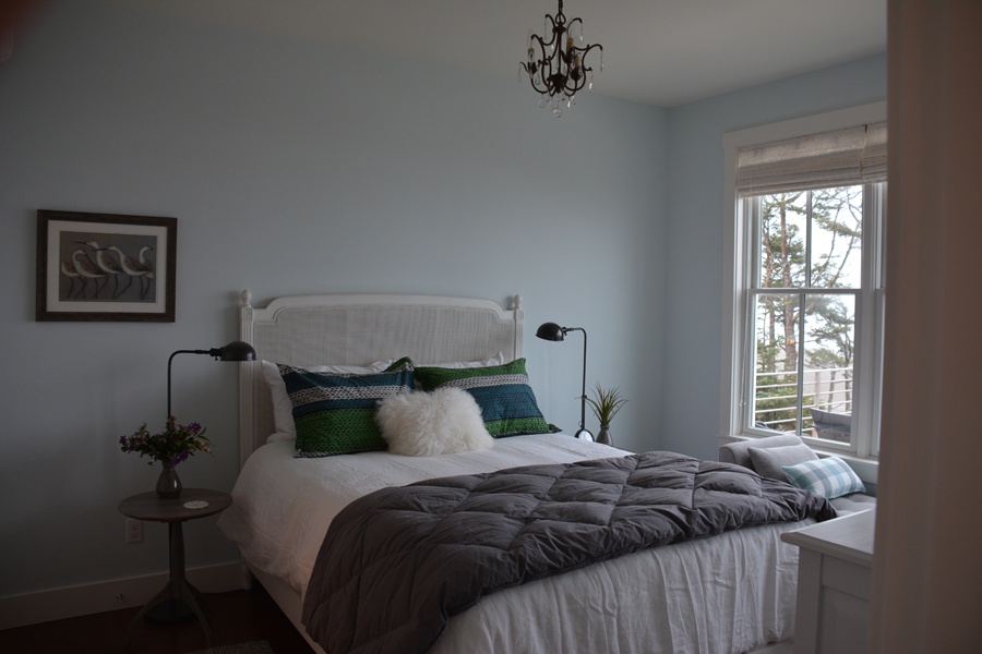 Queen bedroom with ocean view, private full bathroom, second level