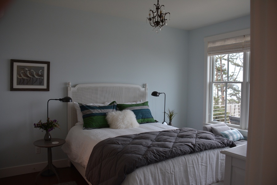 Queen bedroom with ocean view, private full bathroom, second level