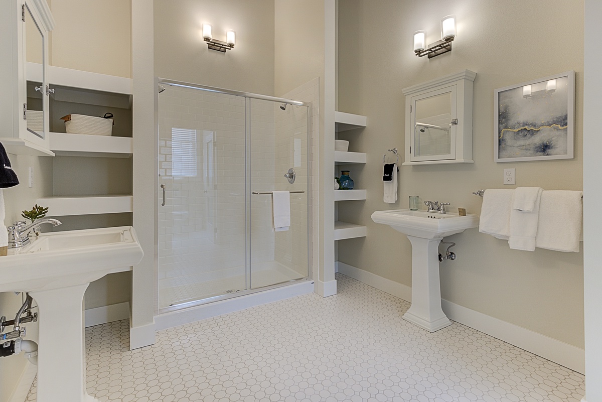 Spa-like primary ensuite bathroom