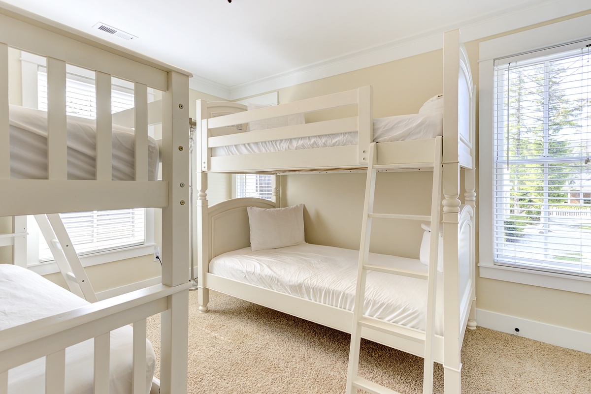 bunk bedroom