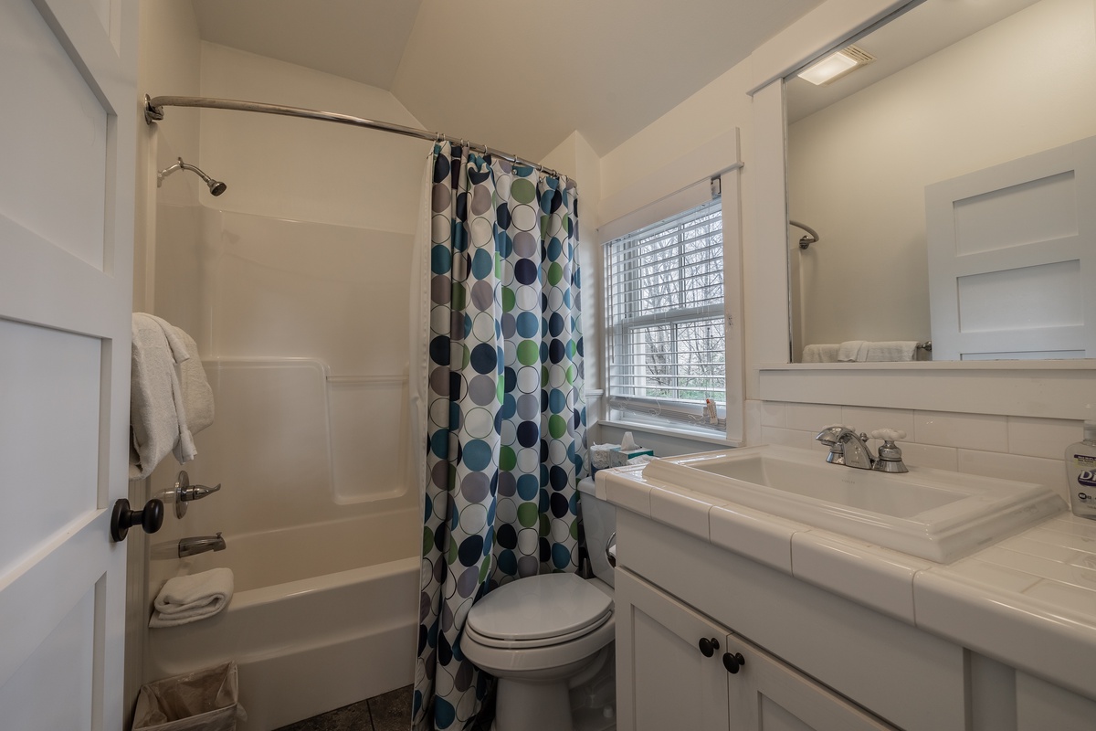 Bathroom with tub