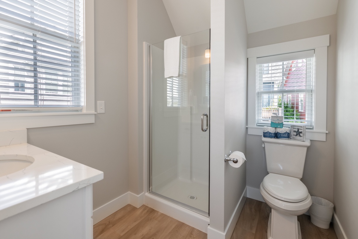 Carriage House bathroom