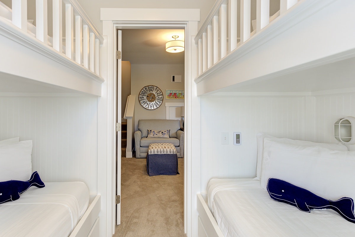 bunk bedroom 
