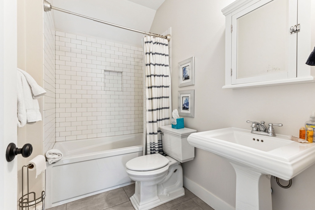 Shared guest bathroom