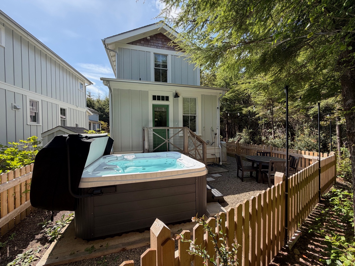 Private hot tub