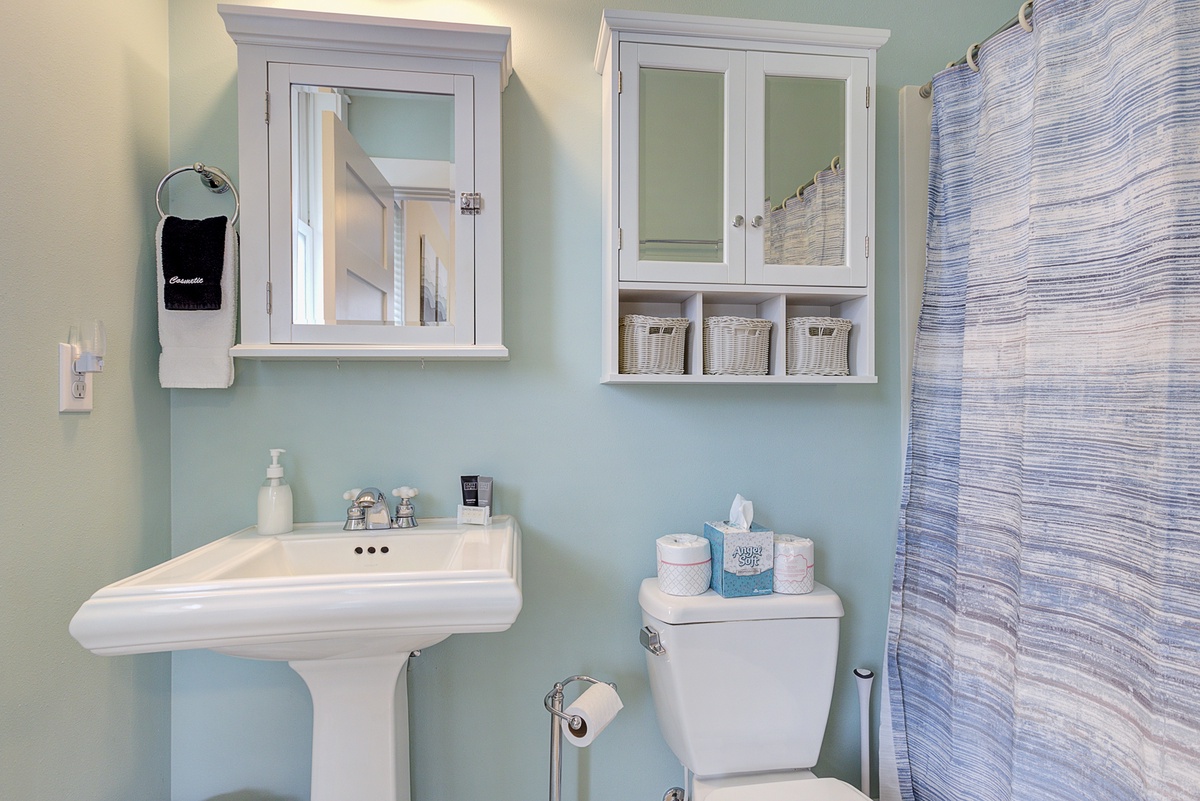 Master Bathroom Shelves/Tub - The Sunny Side Up Blog