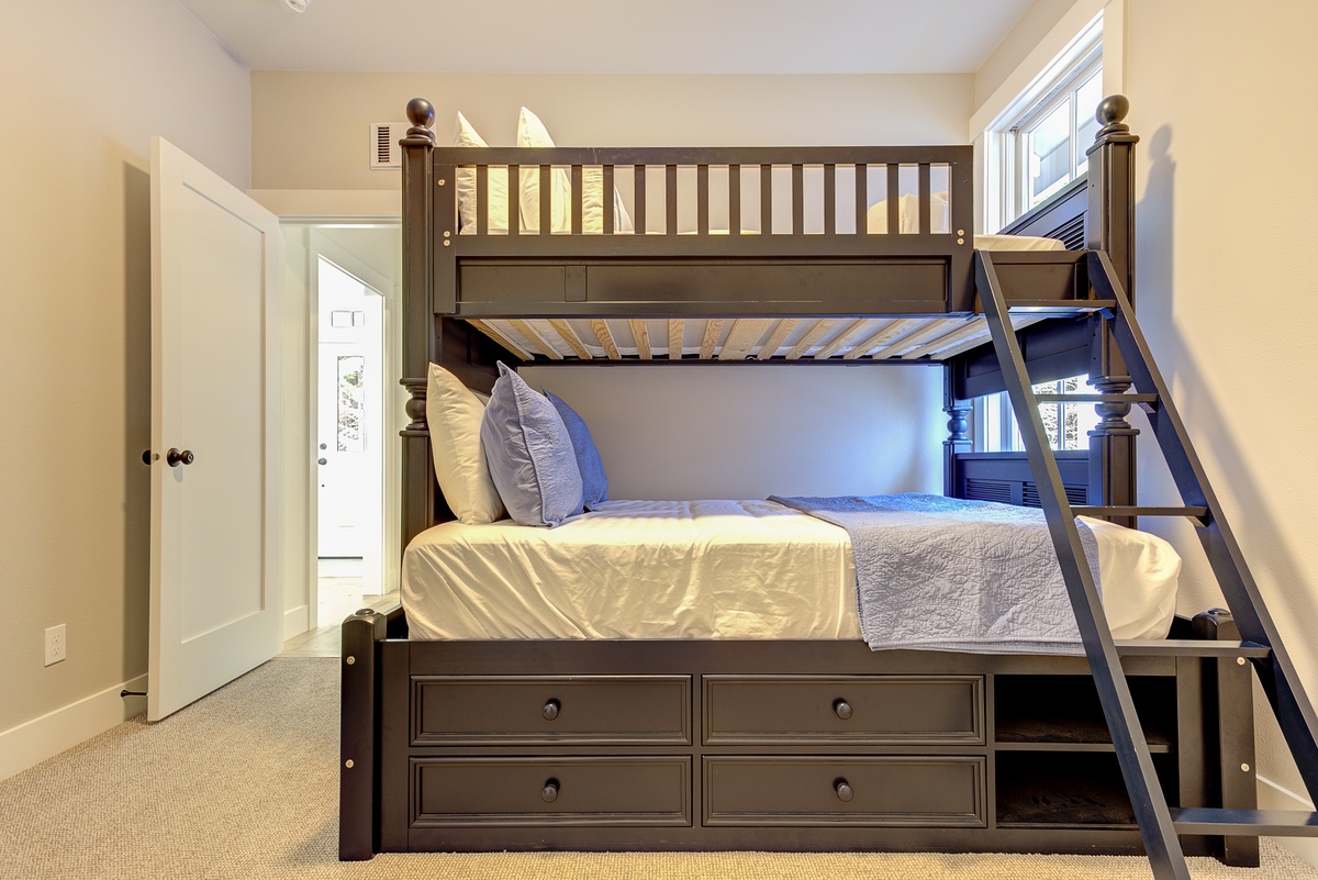 Guest bedroom with a twin-over-full bunk