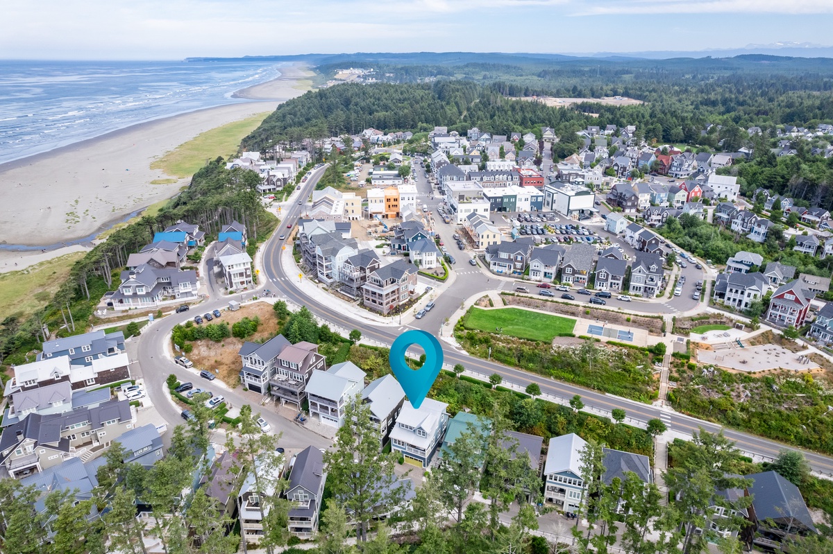 Above the Waves is located steps from the beach