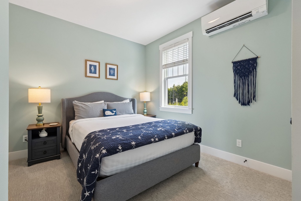 Second level guest room