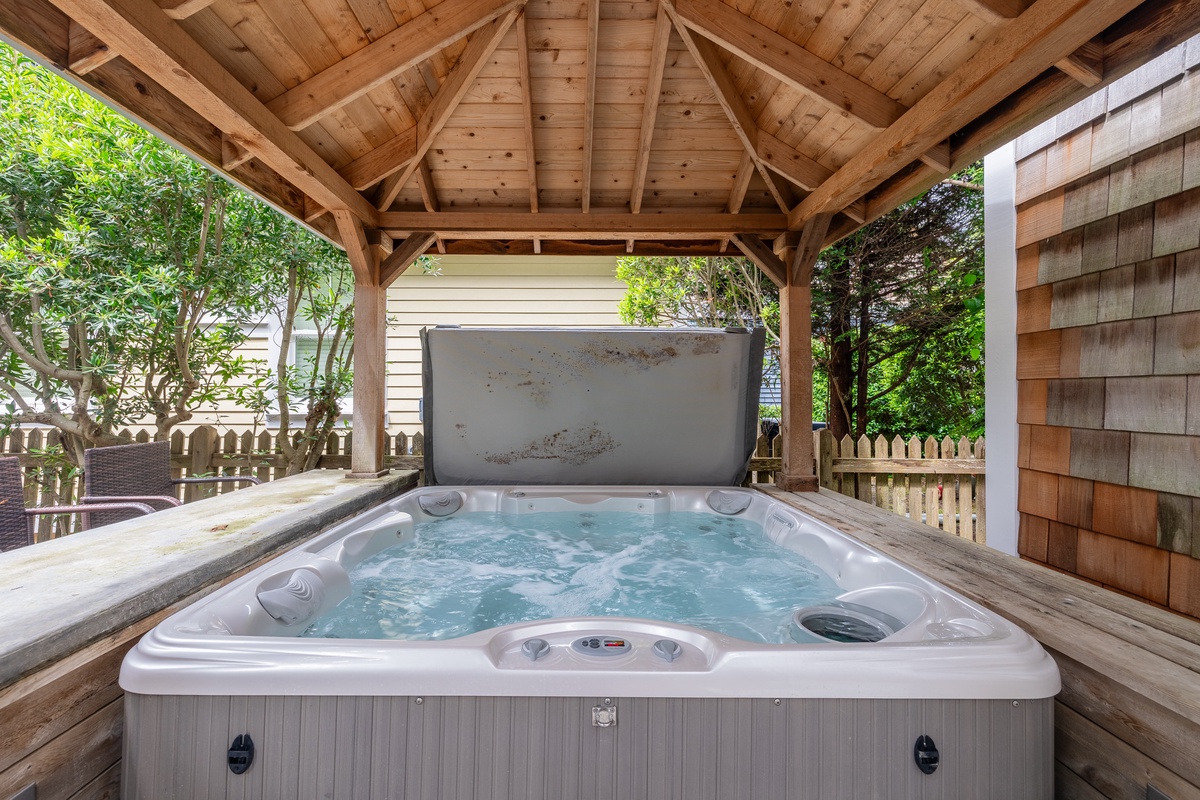 Private hot tub