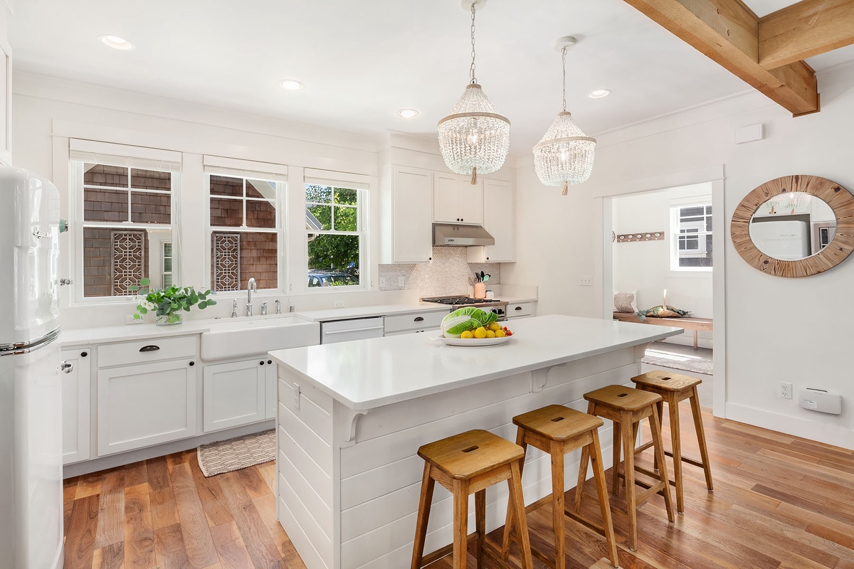 Extra seating at the kitchen island