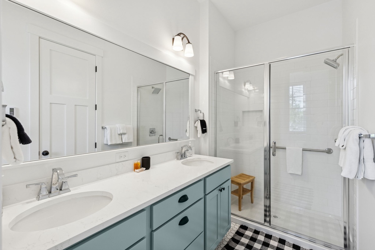 Main level primary ensuite bathroom