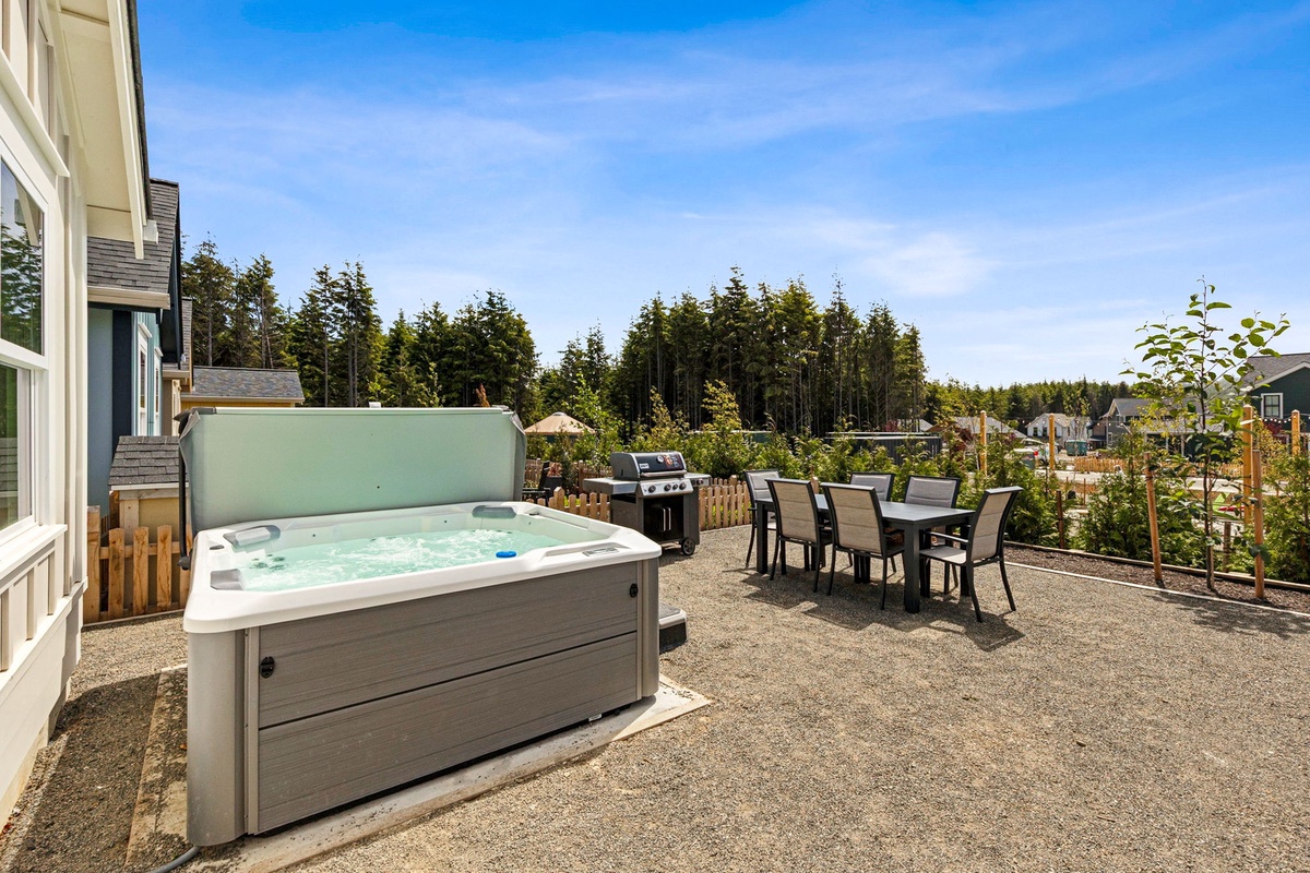 Private hot tub