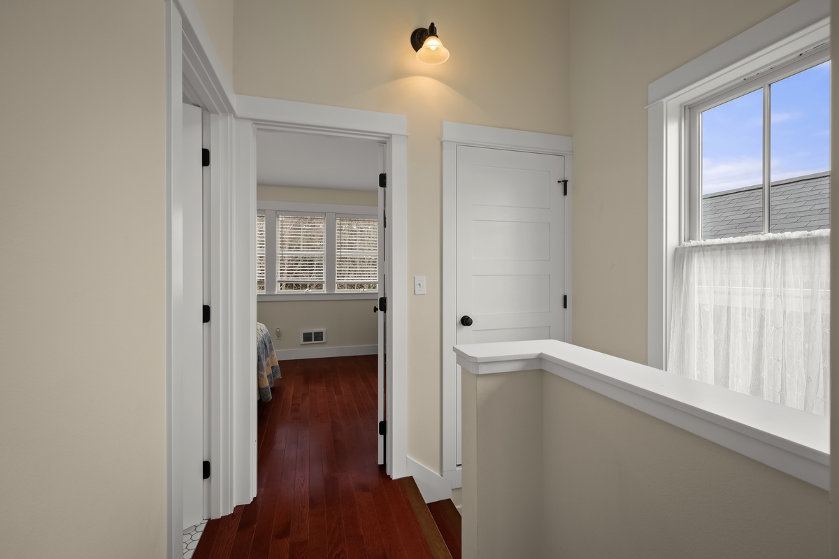 Hall to twin bedroom