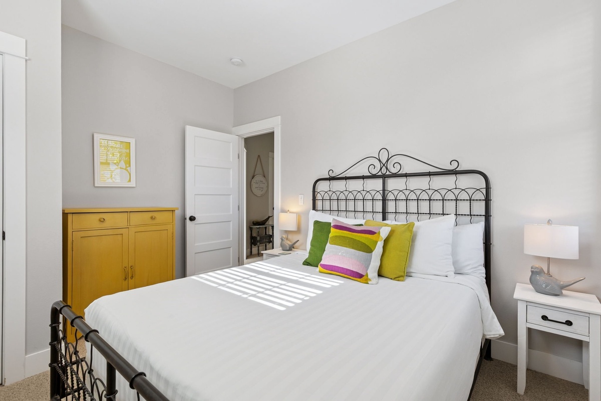 Queen bedroom