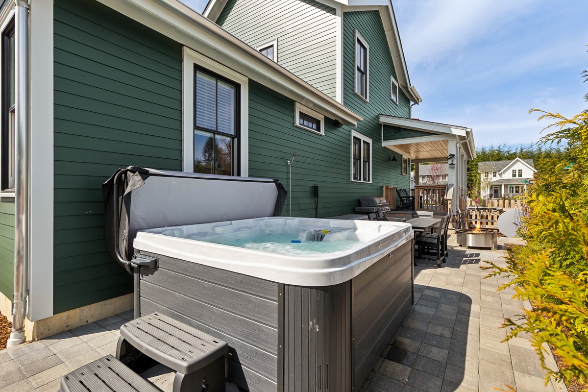 Private hot tub