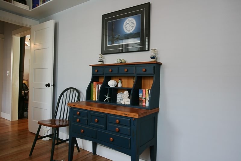 Desk in twin bedroom