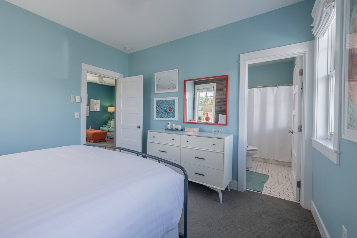 Primary bedroom with ensuite bathroom