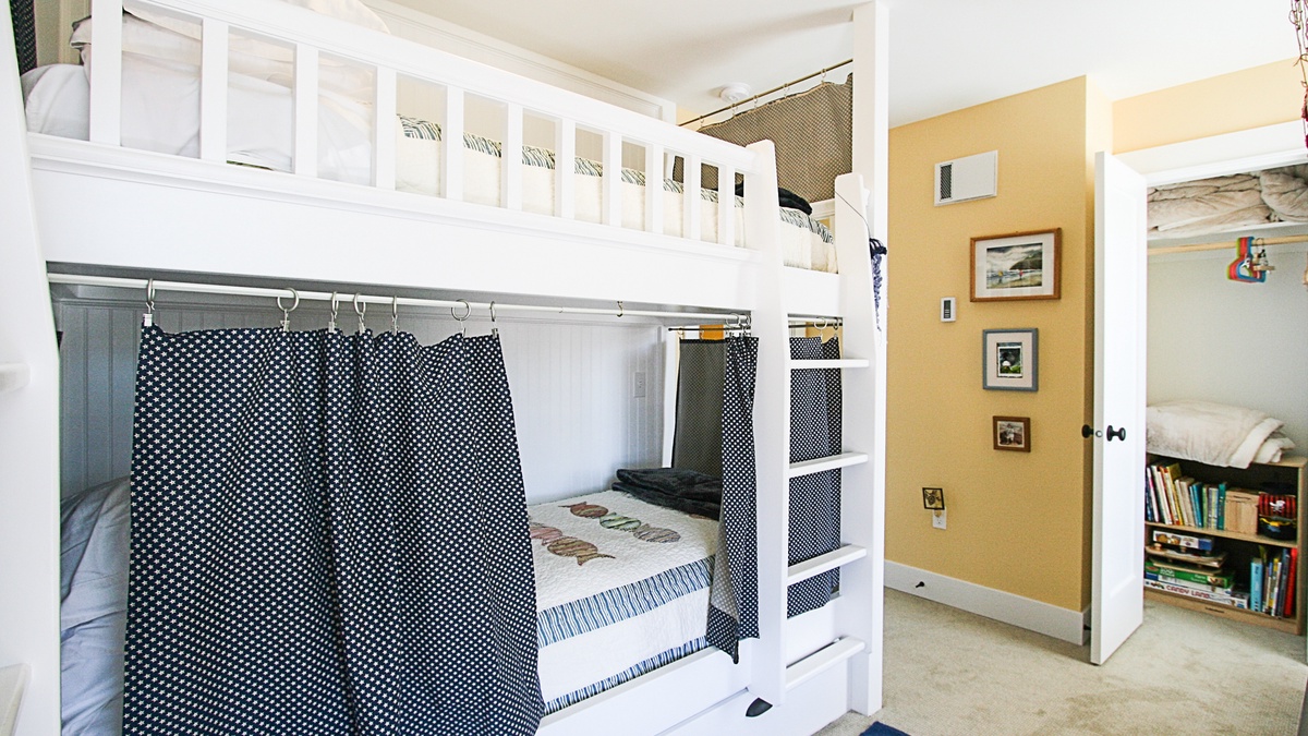 Third floor bunk room 