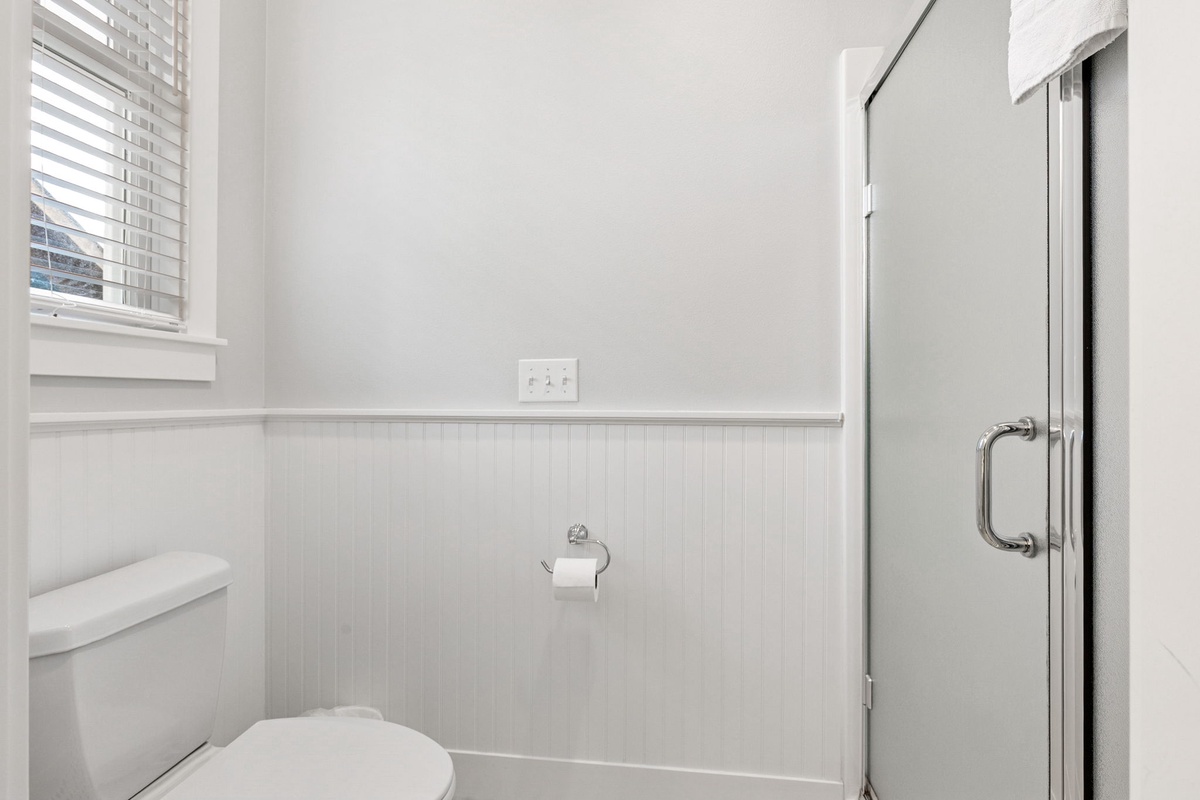 Primary ensuite bathroom