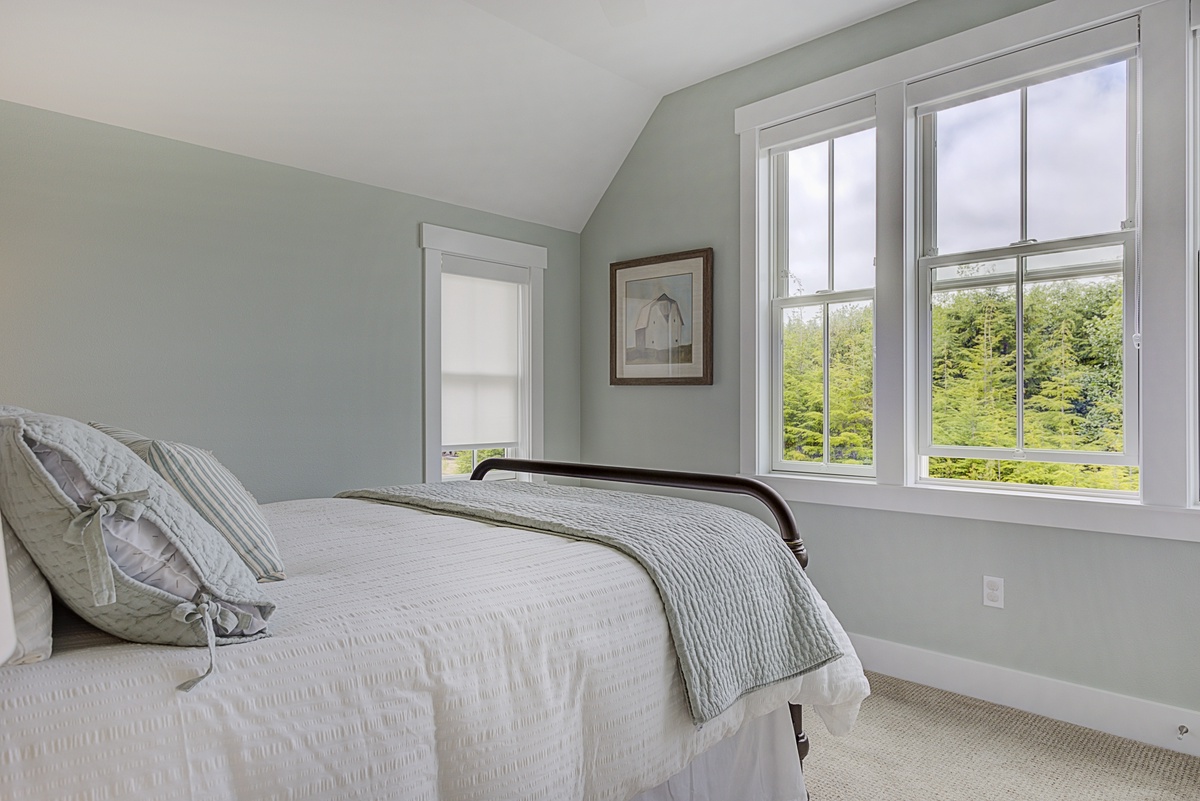 Second floor bedroom 