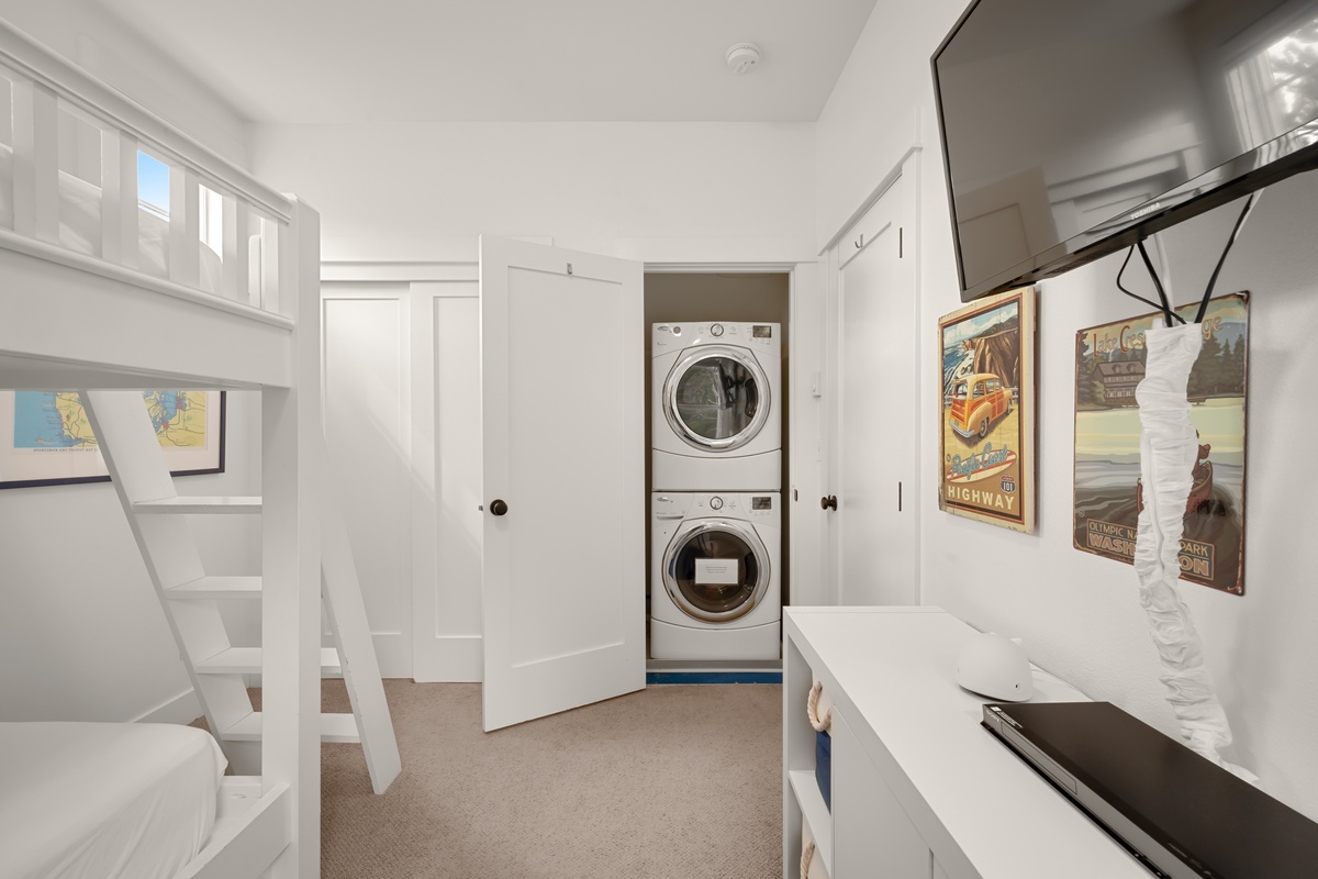 Bunk bedroom and laundry