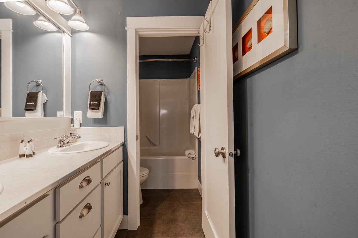 Bathroom with Tub