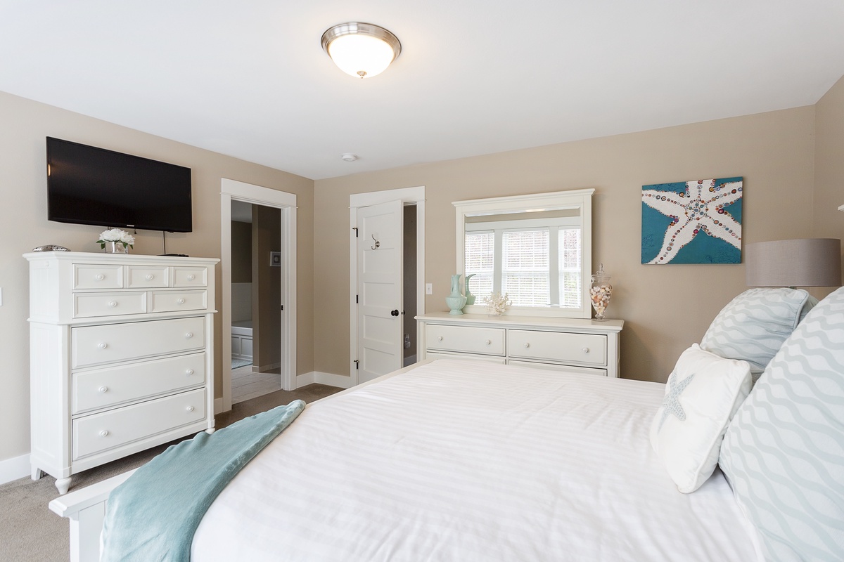 Walk in closet and ensuite bathroom