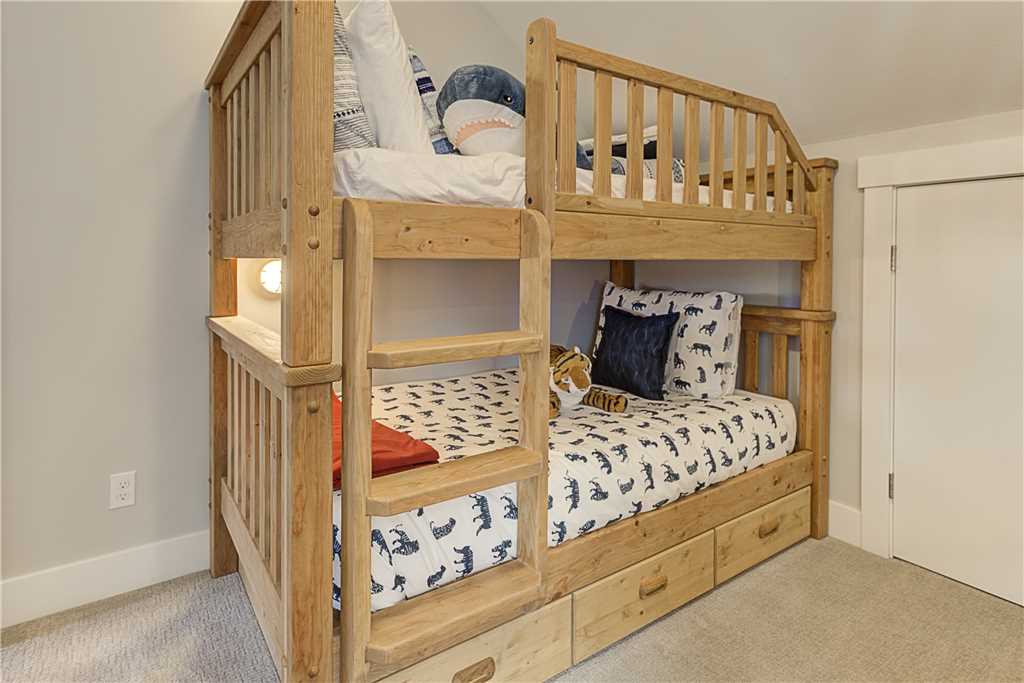 Bunk room